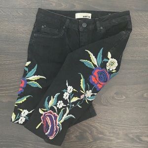 💐 Topshop Moto NWOT floral embroidery black jeans